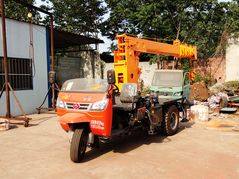 三輪隨車(chē)吊